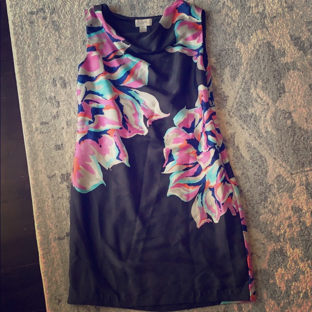 Floral shift dress